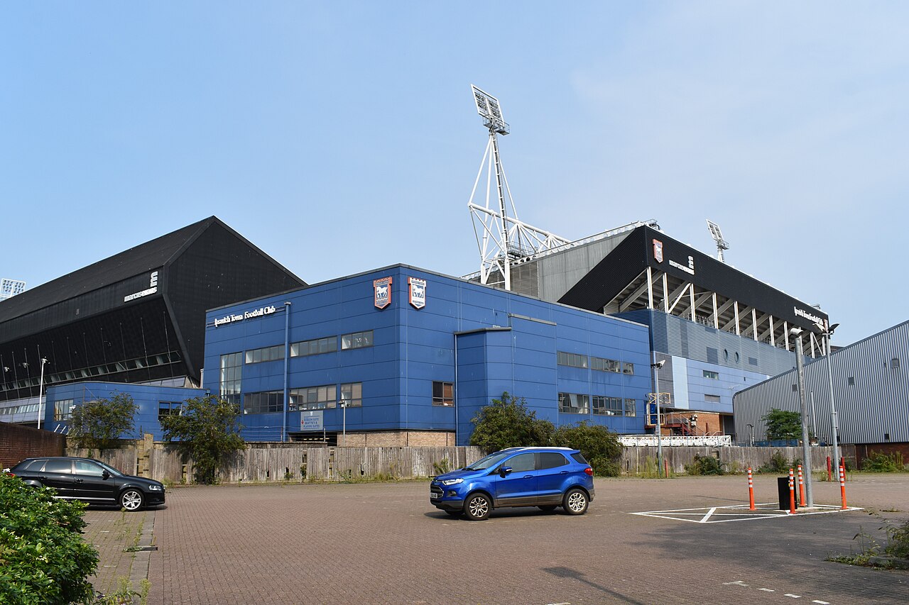 Ipswich Town Roundup: Early Promise Meets Old Trafford Reality